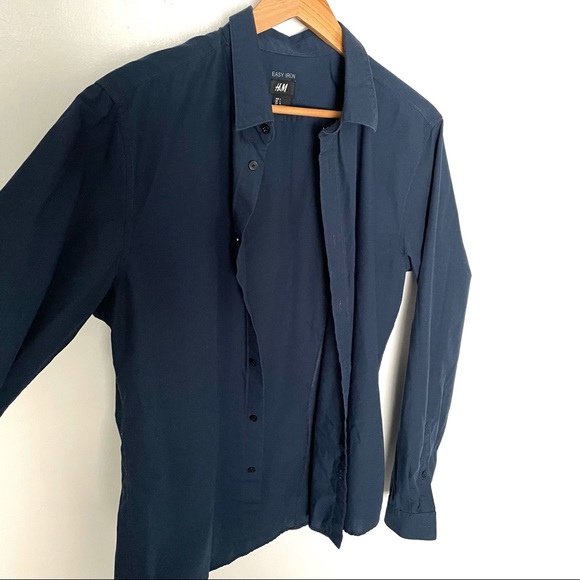 Men’s H&M Blue SlimFit Button Down Easy Iron Shirt - Picture 3 of 6